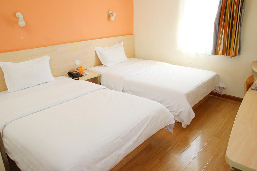 7Days Inn Huaihua Train Station Square ภายนอก รูปภาพ